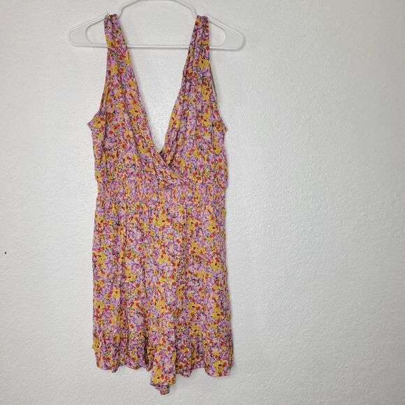 Rewind Size Large Pink & Yellow Surplice Neckline V-Back Smocked Waist Romper - Picture 3 of 7